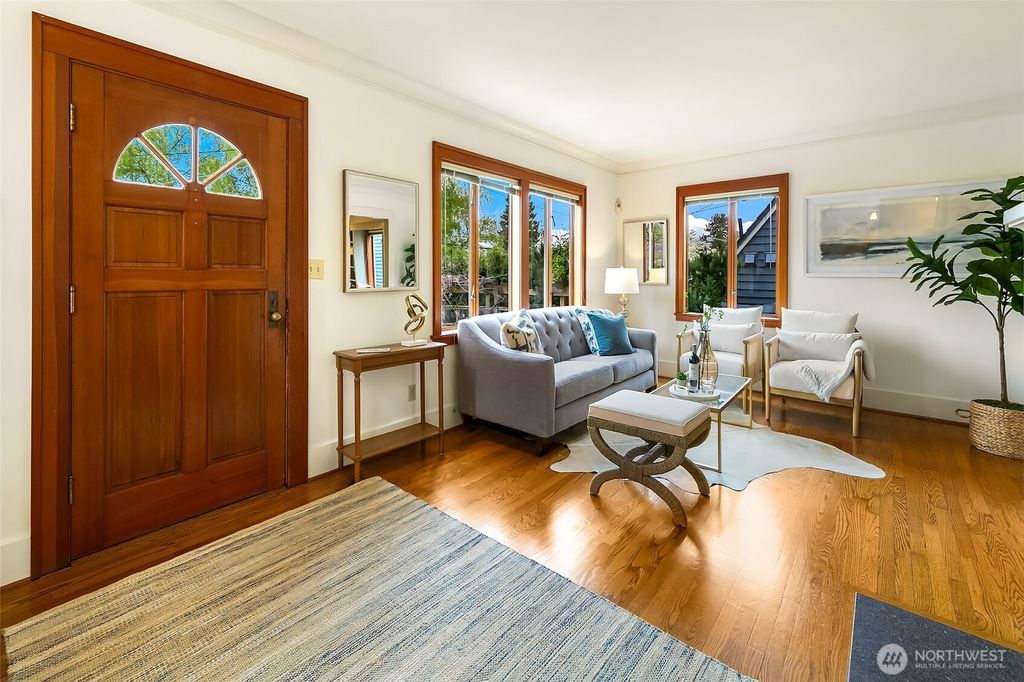 Photo of 2046 26th Avenue E, Seattle, WA 98112 (MLS # 2509427)