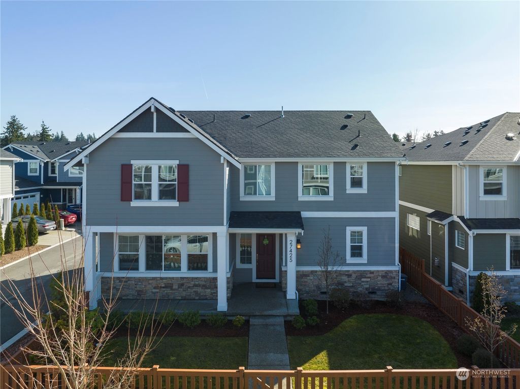 Photo of 27425 13th Court S, Des Moines, WA 98198 (MLS # 2047138)