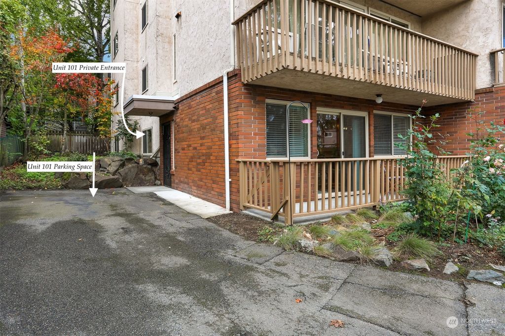 Photo of 12035 32nd Avenue NE #101, Seattle, WA 98125 (MLS # 2305060)