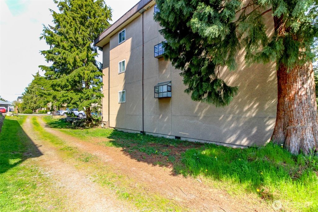 Photo of 439 SW 156th Street, Burien, WA 98166 (MLS # 2450840)