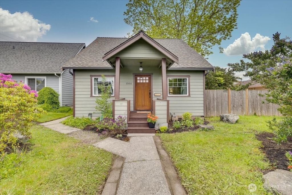 Photo of 1505 Lombard Avenue, Everett, WA 98201 (MLS # 2520438)