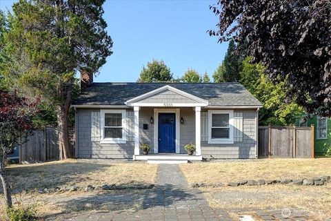 Photo of 5333 N 47th Street, Tacoma, WA 98407 (MLS # 2422202)