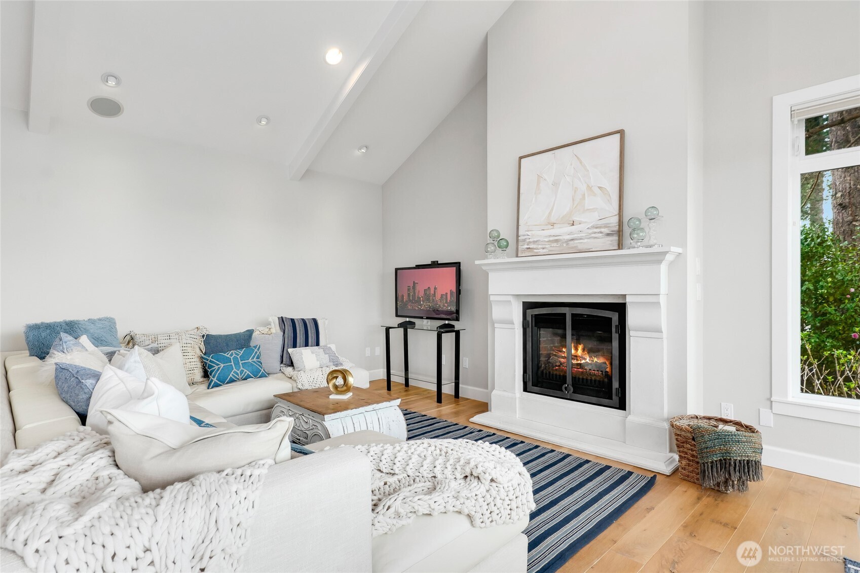 10475 Manitou Beach Drive NE