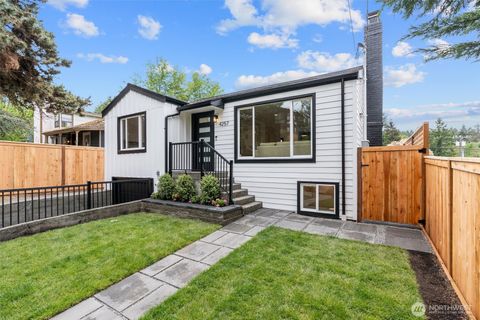 Photo of 4257 W 33rd Ave Ave W #1, Seattle, WA 98199 (MLS # 2510881)