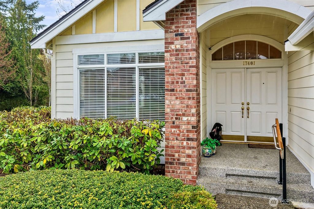 Photo of 17401 33rd Drive SE, Bothell, WA 98012 (MLS # 2506311)