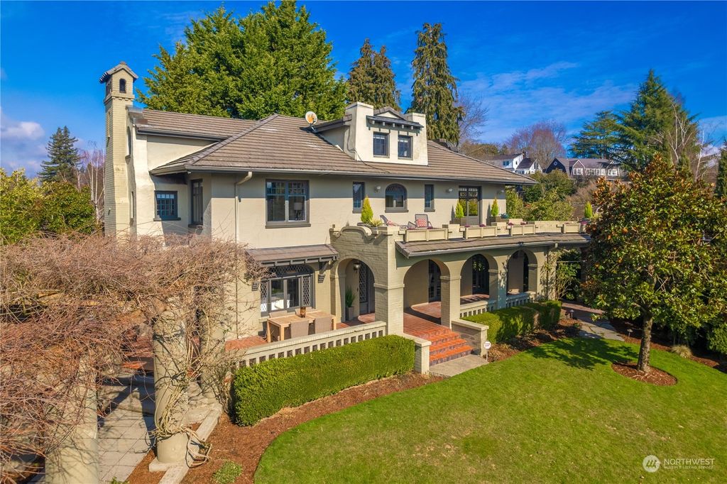Photo of 4315 NE 33rd Street, Seattle, WA 98105 (MLS # 2037872)