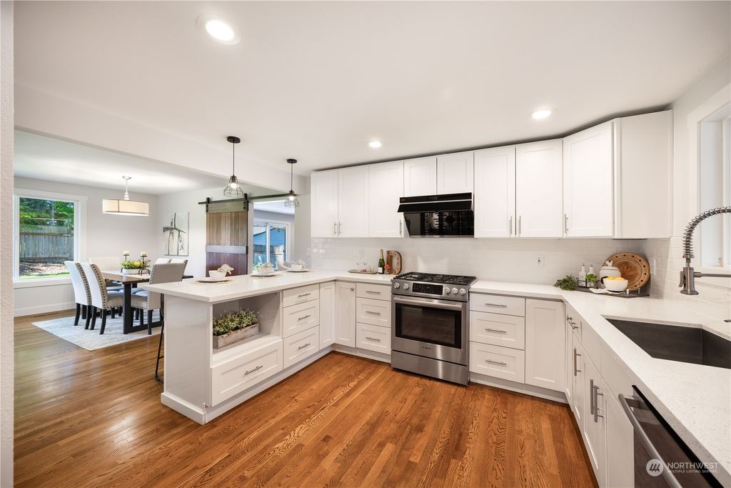 Photo of 10217 163rd Avenue NE, Redmond, WA 98052 (MLS # 2287295)