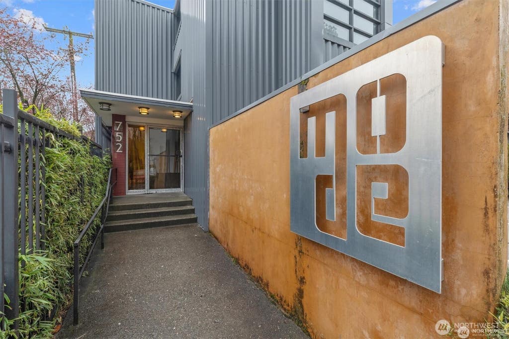 Photo of 752 Bellevue Avenue E #202, Seattle, WA 98102 (MLS # 2544137)