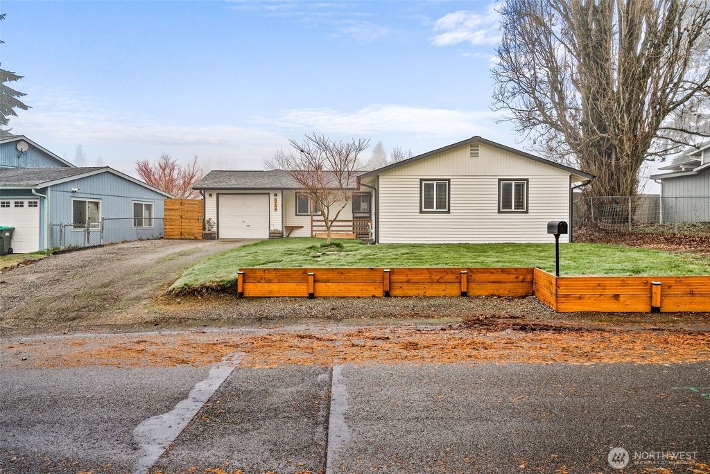 Photo of 5744 39th Avenue SE, Lacey, WA 98503 (MLS # 2464187)