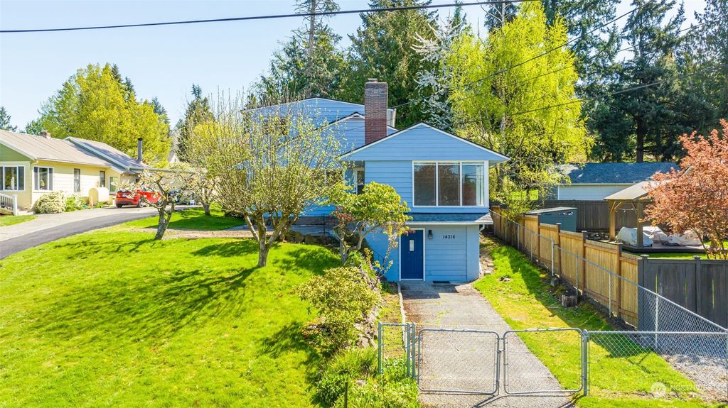 Photo of 14316 35th Avenue NE, Seattle, WA 98125 (MLS # 2063198)