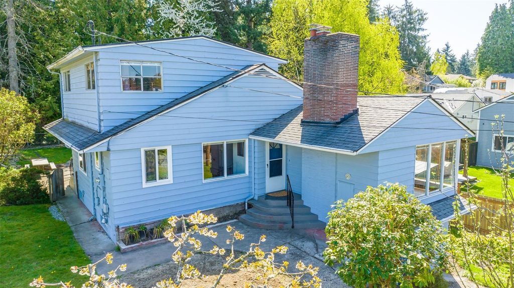 Photo of 14316 35th Avenue NE, Seattle, WA 98125 (MLS # 2063198)