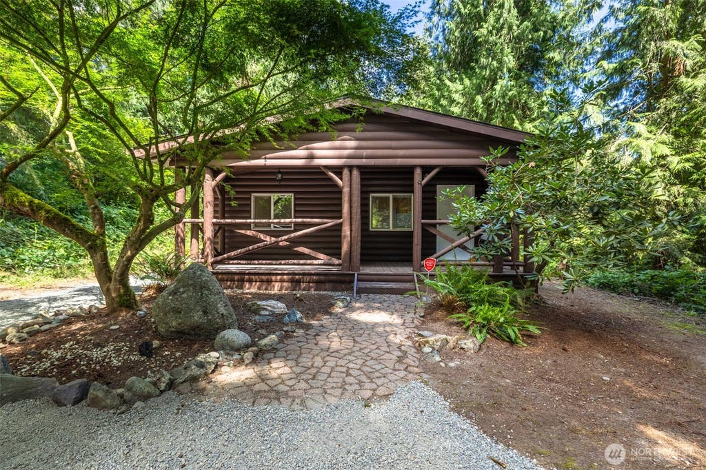 Photo of 22248 SE 275th Place, Maple Valley, WA 98038 (MLS # 2561033)
