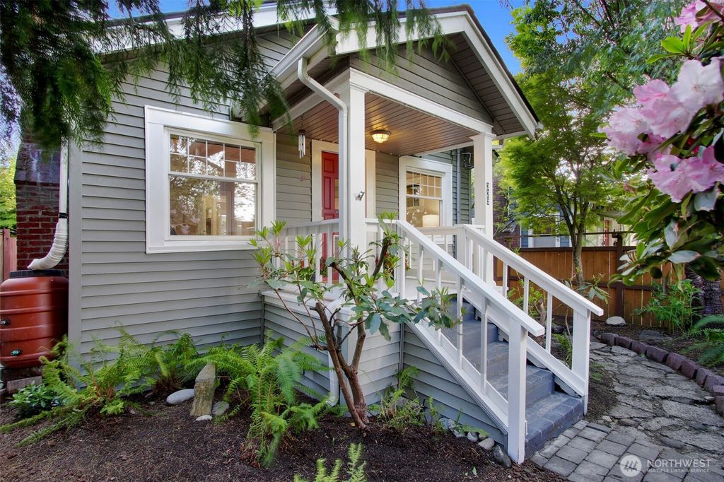 Photo of 325 NW 80th Street, Seattle, WA 98117 (MLS # 2378967)