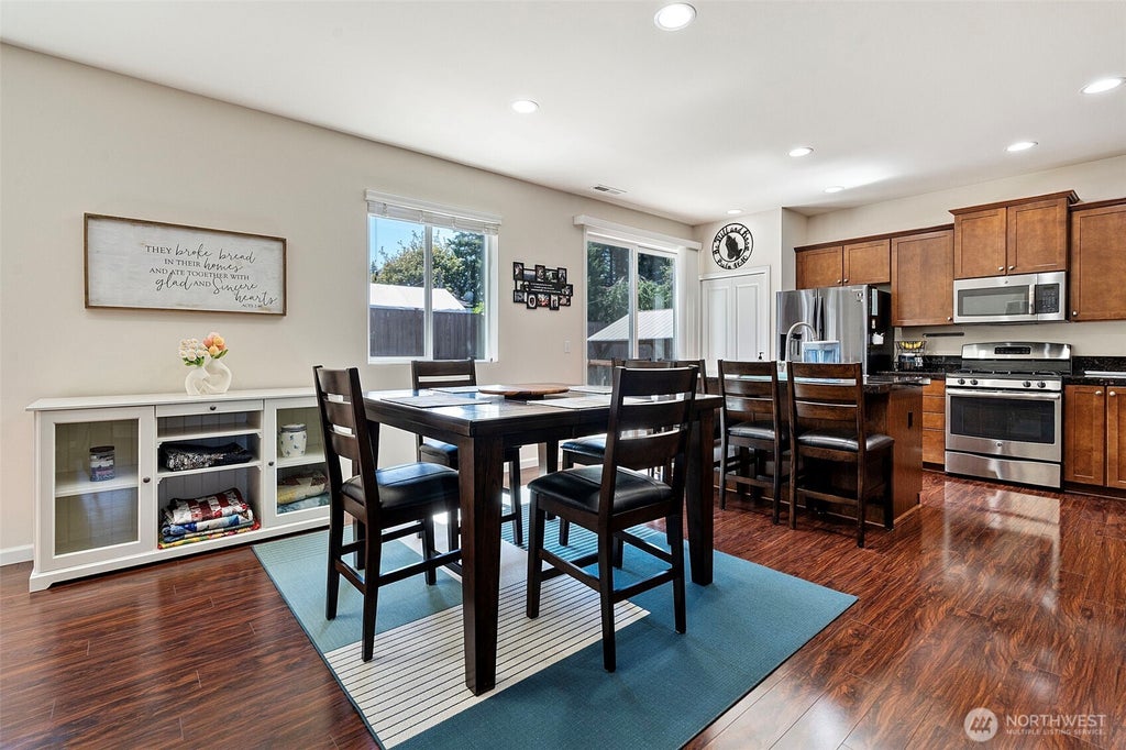 Photo of 7916 155th Street Ct E, Puyallup, WA 98375 (MLS # 2558829)