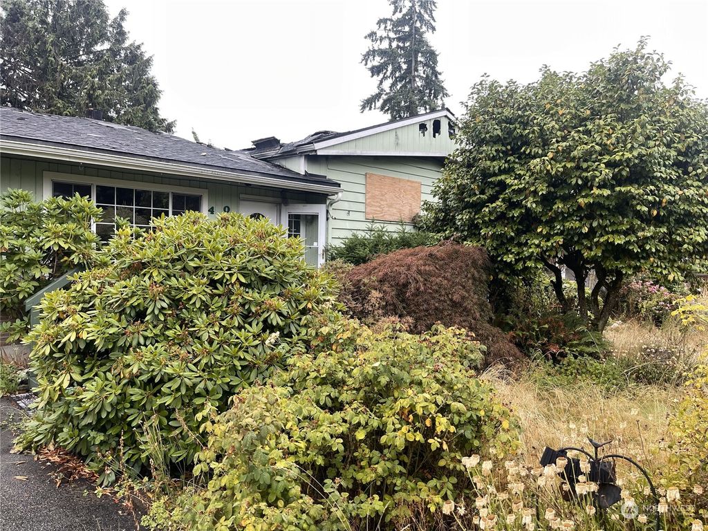 Photo of 4902 241st Street SW, Mountlake Terrace, WA 98043 (MLS # 2151298)