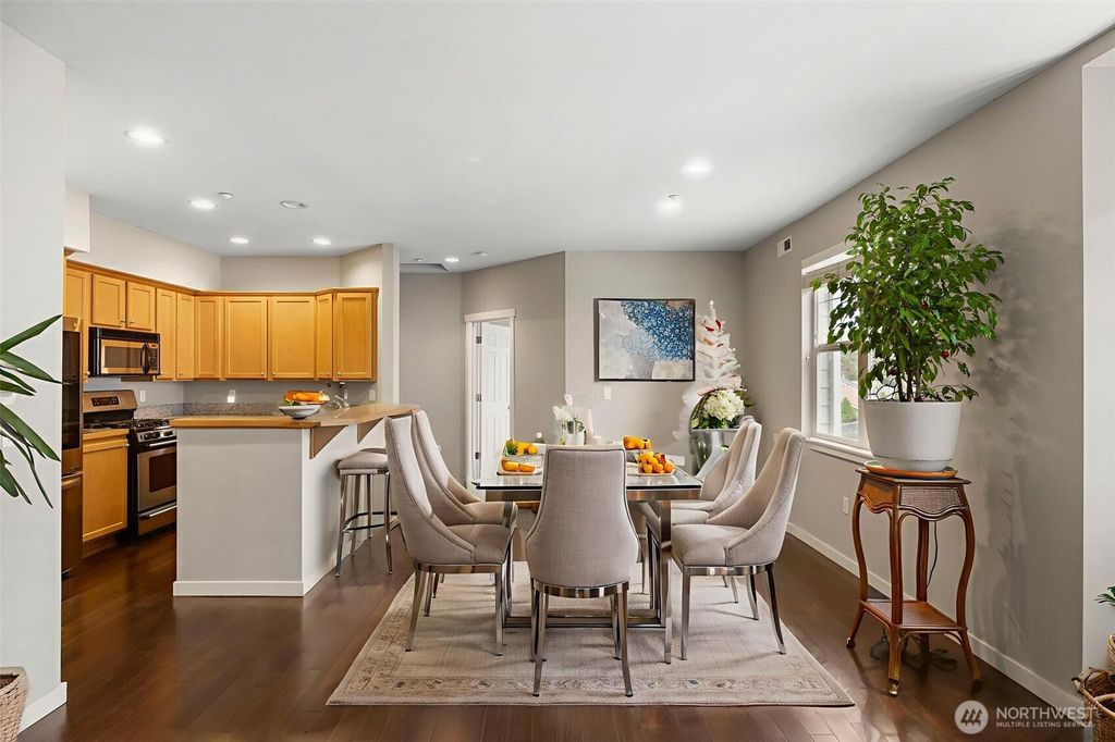 Photo of 1601 NE Katsura Street #103, Issaquah, WA 98029 (MLS # 2461741)