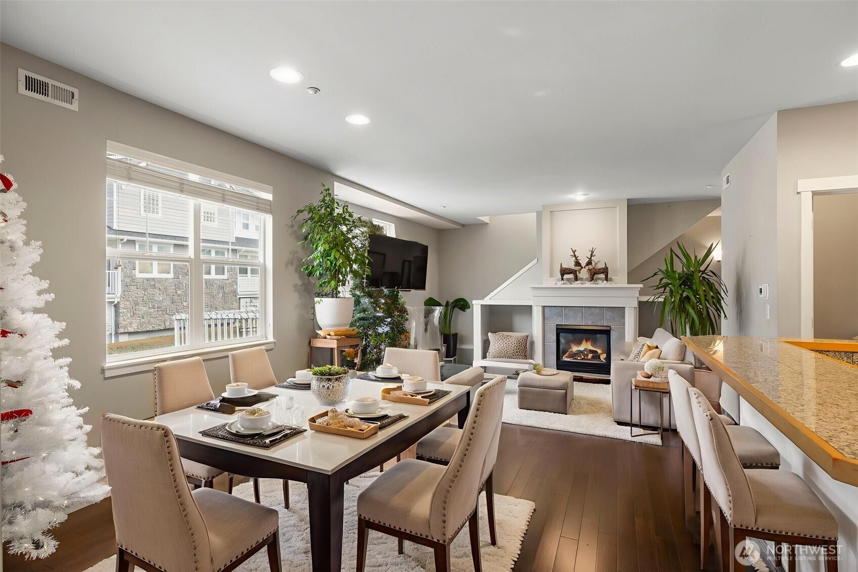 1601 NE Katsura Street 103