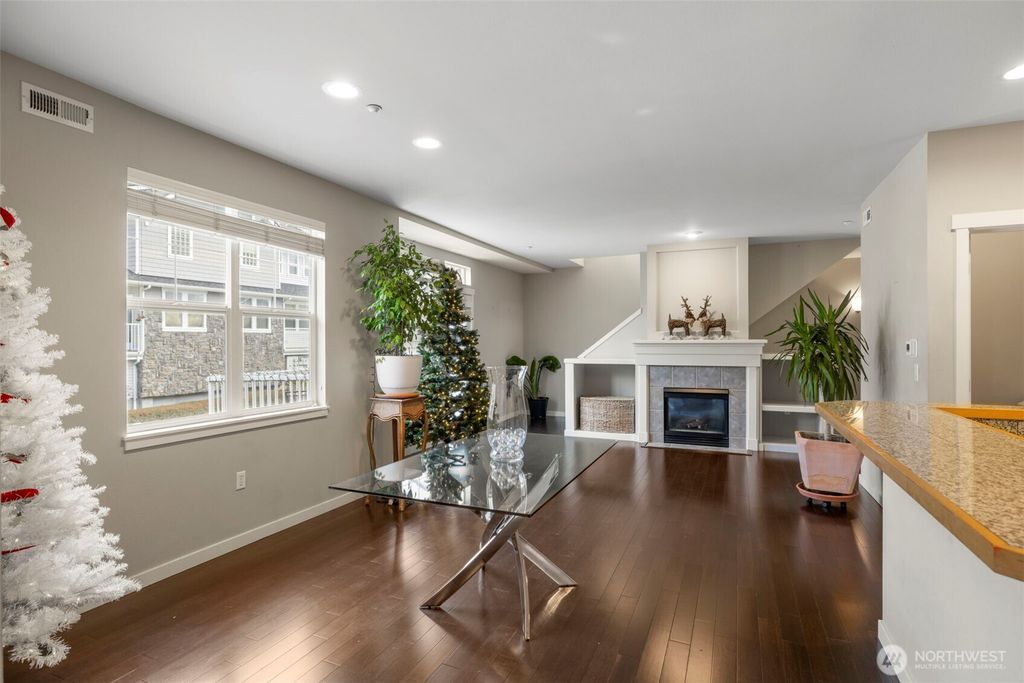 Photo of 1601 NE Katsura Street #103, Issaquah, WA 98029 (MLS # 2461741)