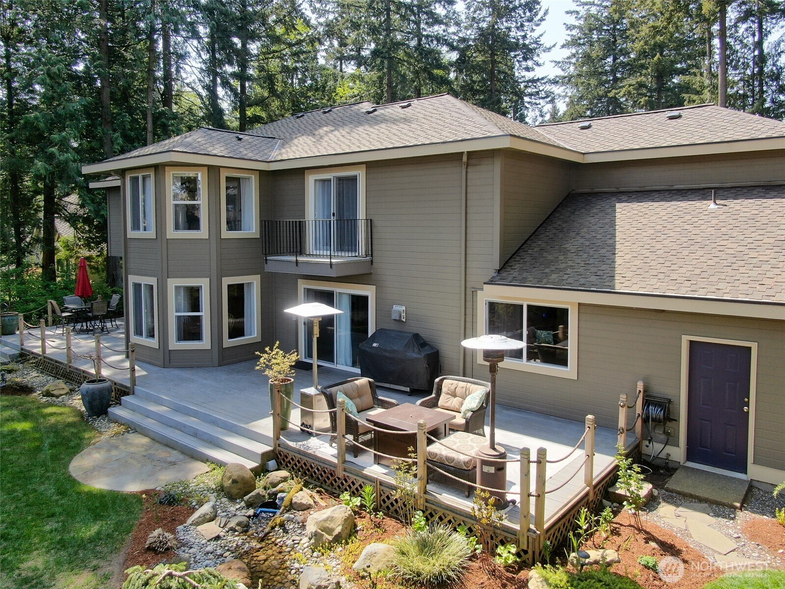 Blaine, Washington, 98230, United States, 4 Bedrooms Bedrooms, ,4 BathroomsBathrooms,Residential,Active,2032408