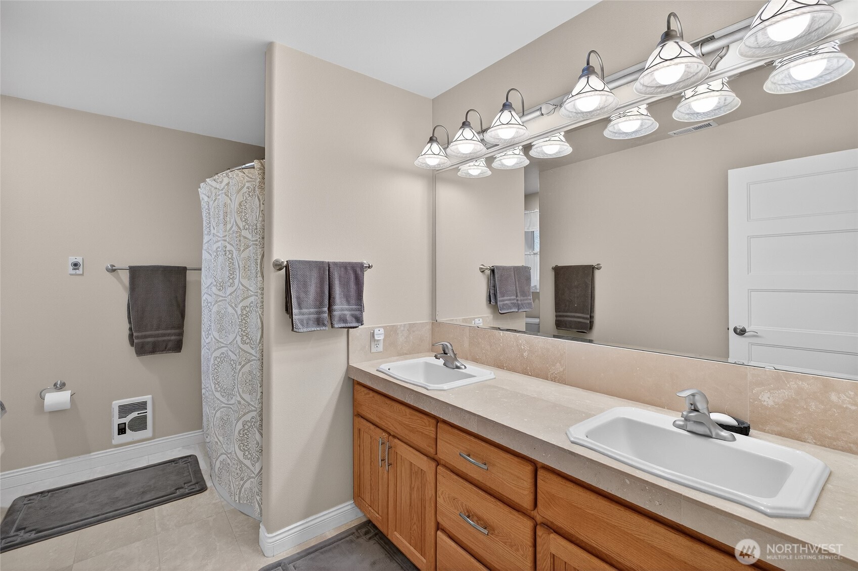 Blaine, Washington, 98230, United States, 4 Bedrooms Bedrooms, ,4 BathroomsBathrooms,Residential,Active,2032408