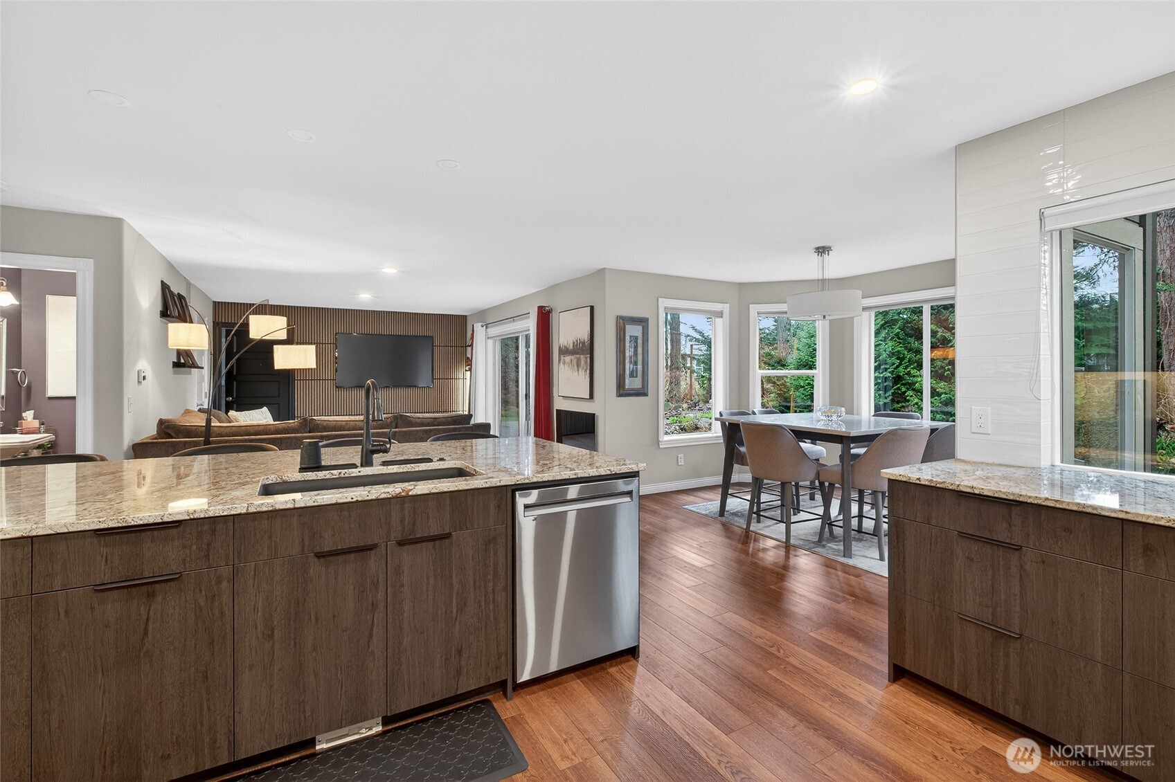 Blaine, Washington, 98230, United States, 4 Bedrooms Bedrooms, ,4 BathroomsBathrooms,Residential,Active,2032408