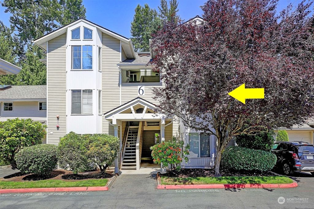 Photo of 2001 120th Place SE #6-204, Everett, WA 98208 (MLS # 2135374)