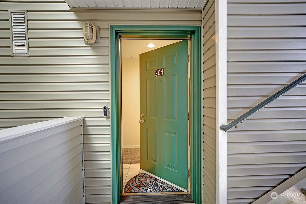 Photo of 2001 120th Place SE #6-204, Everett, WA 98208 (MLS # 2135374)