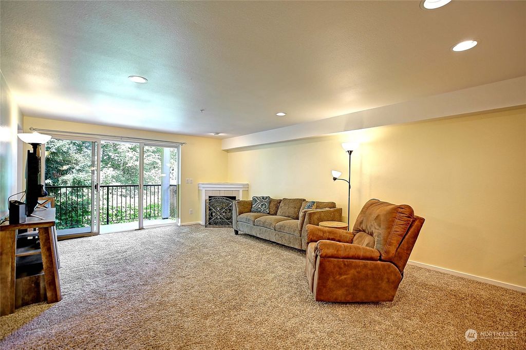 Photo of 2001 120th Place SE #6-204, Everett, WA 98208 (MLS # 2135374)