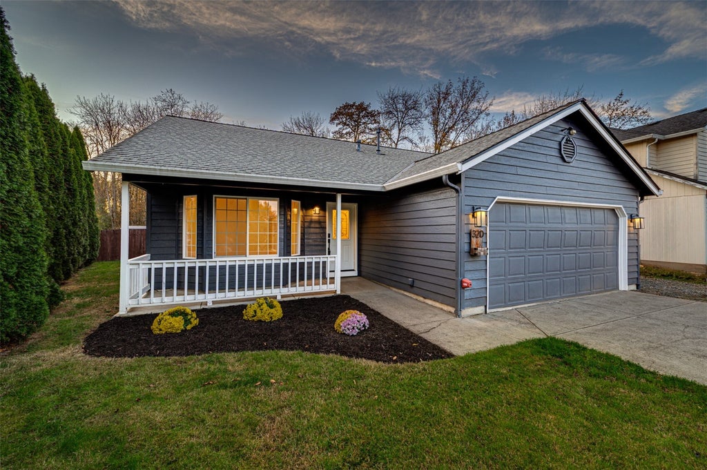Photo of 320 NW 25th Place, Battle Ground, WA 98604 (MLS # 2596282)