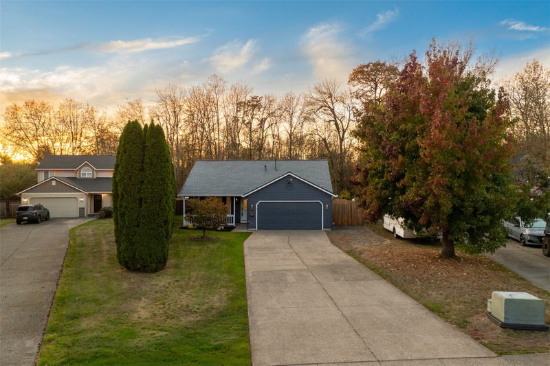 320 NW 25th Place