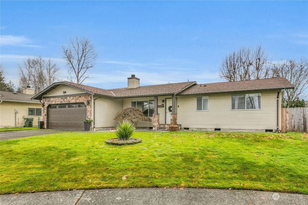 Photo of 14329 SE 258th Place, Kent, WA 98042 (MLS # 2184763)