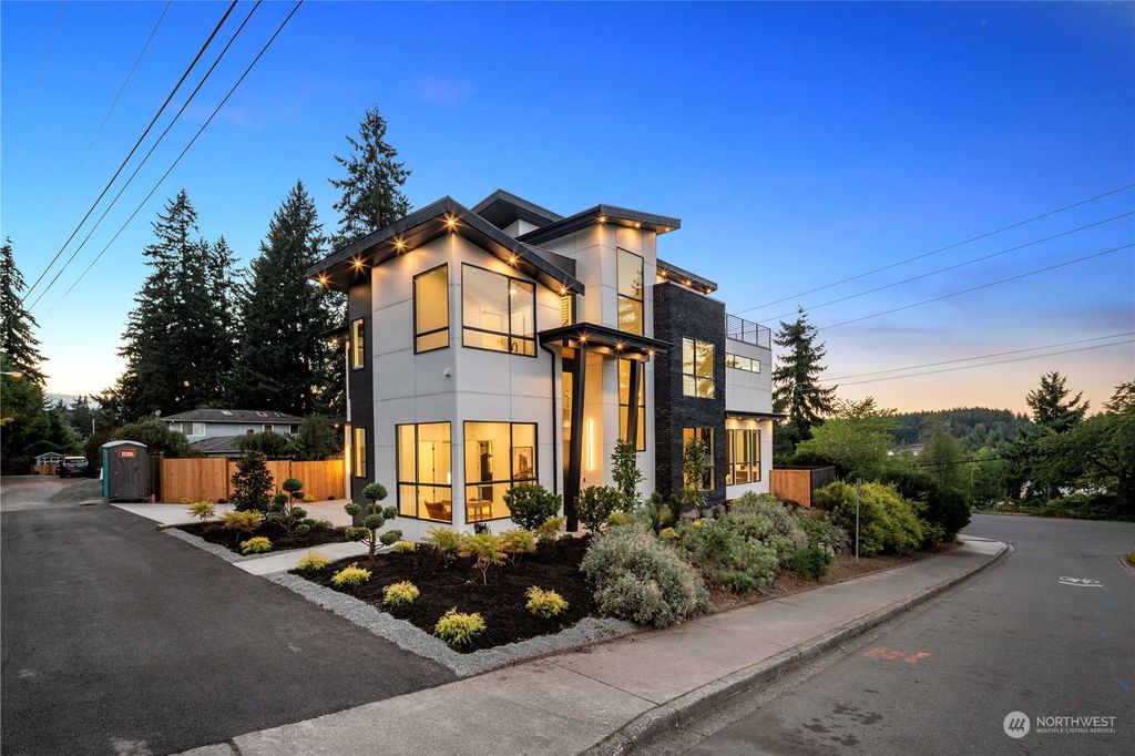 Photo of 15334 SE 38th Place, Bellevue, WA 98006 (MLS # 2150060)