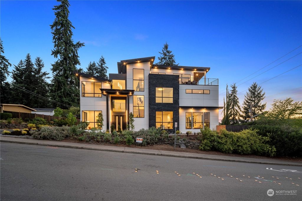 Photo of 15334 SE 38th Place, Bellevue, WA 98006 (MLS # 2150060)