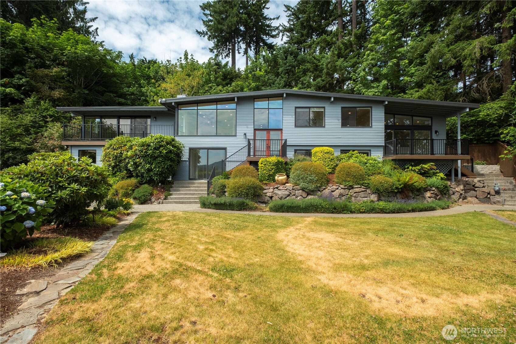 639 W Lake Sammamish Pkwy NE