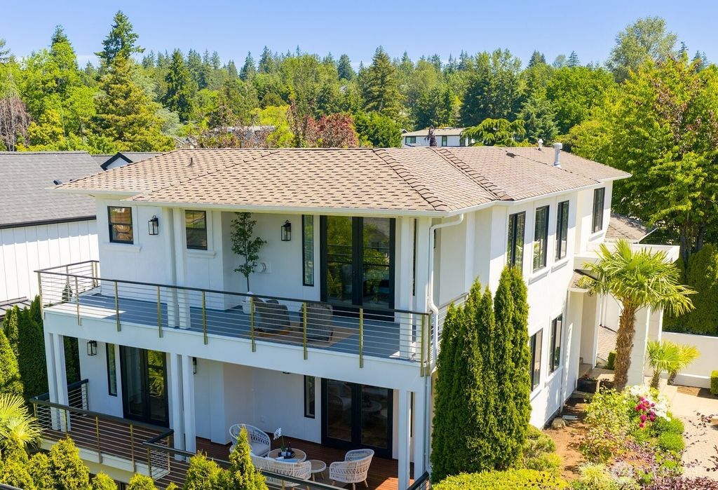 Photo of 606 10th Ave Ave, Kirkland, WA 98033 (MLS # 2430038)
