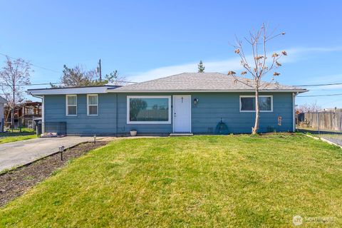 Photo of 616 S Ironwood Dr, Moses Lake, WA 98837 (MLS # 2500591)