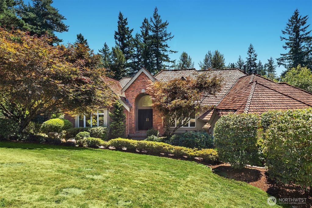 Photo of 23219 SE 47th Street, Sammamish, WA 98075 (MLS # 2414082)