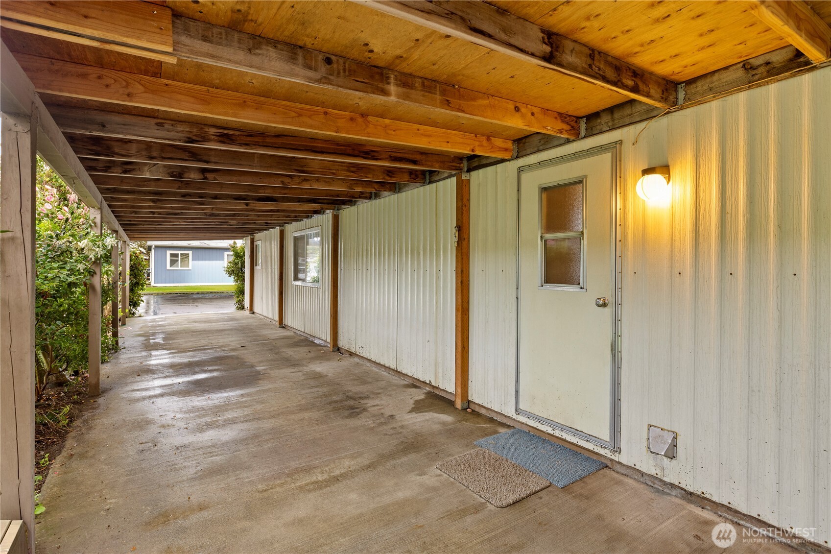 725 37th Street SE 31