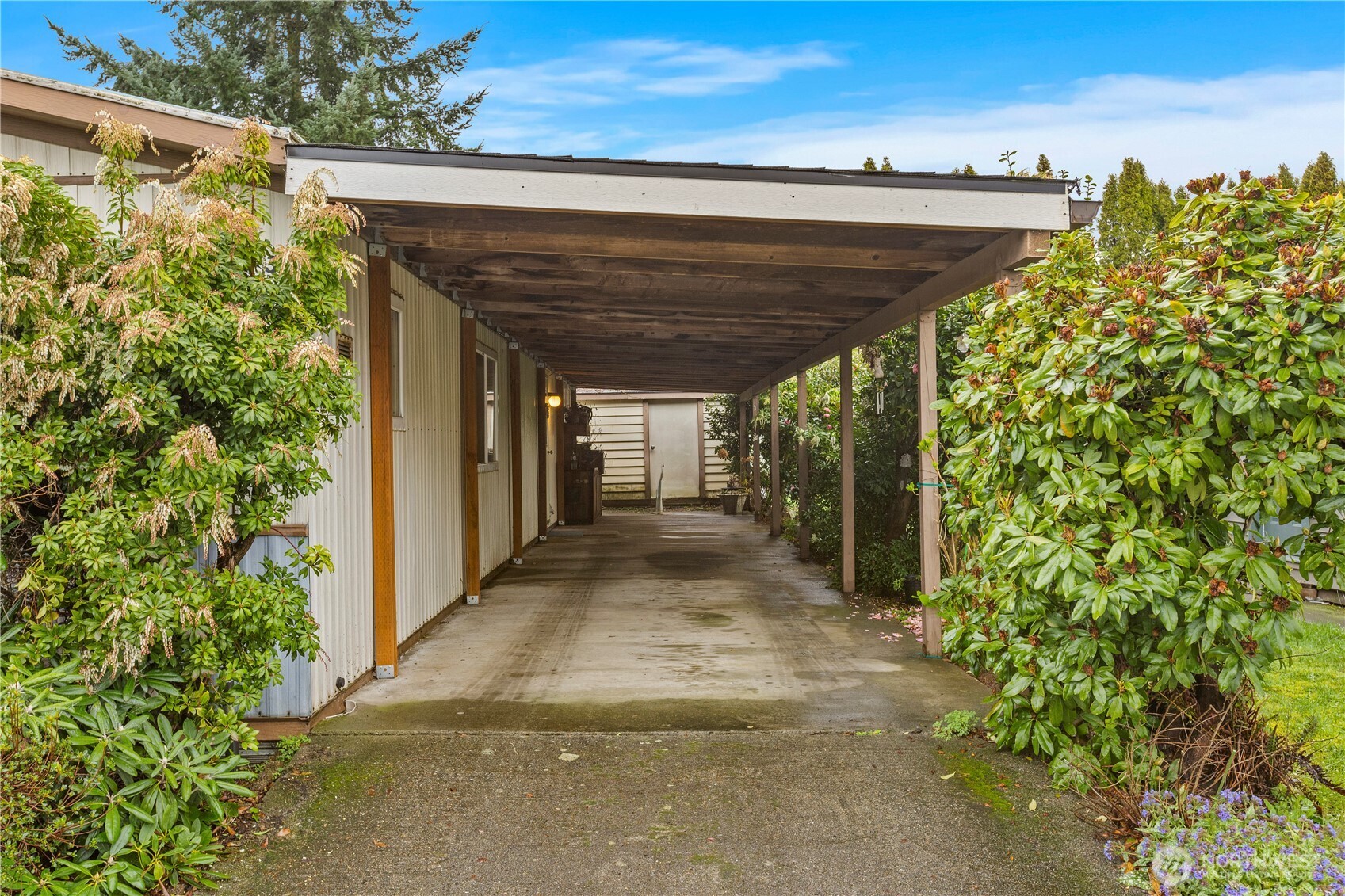 725 37th Street SE 31