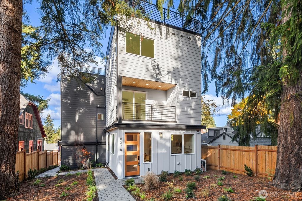 Photo of 827 NE 98th Street #B, Seattle, WA 98115 (MLS # 2348898)