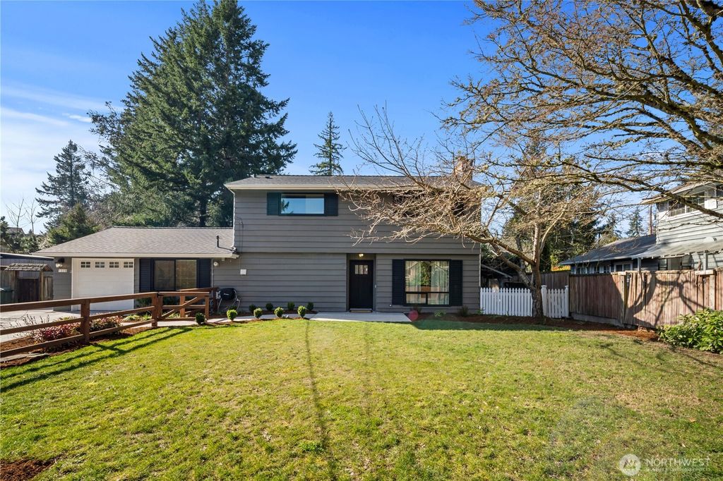 Photo of 119 164th Avenue NE, Bellevue, WA 98008 (MLS # 2486317)