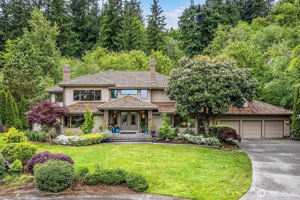 Photo of 4102 205th Avenue SE, Sammamish, WA 98075 (MLS # 2377491)