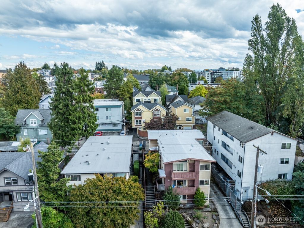 Photo of 5045 11th Avenue NE, Seattle, WA 98105 (MLS # 2475146)