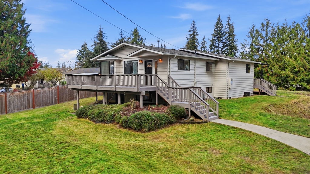 Photo of 4816 Aqua Drive E, Bonney Lake, WA 98391 (MLS # 2591163)