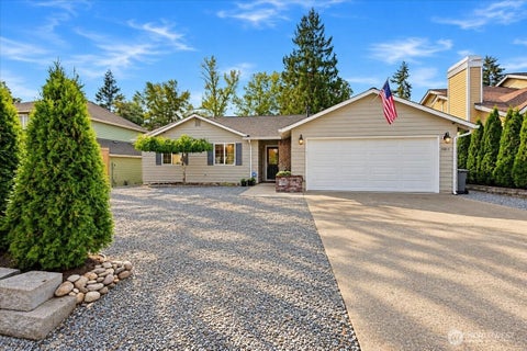 Photo of 25813 117th Place SE, Kent, WA 98030 (MLS # 2582003)