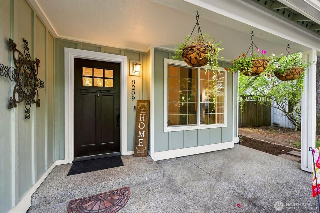 Photo of 8209 Run Drive SE, Olympia, WA 98513 (MLS # 2567356)