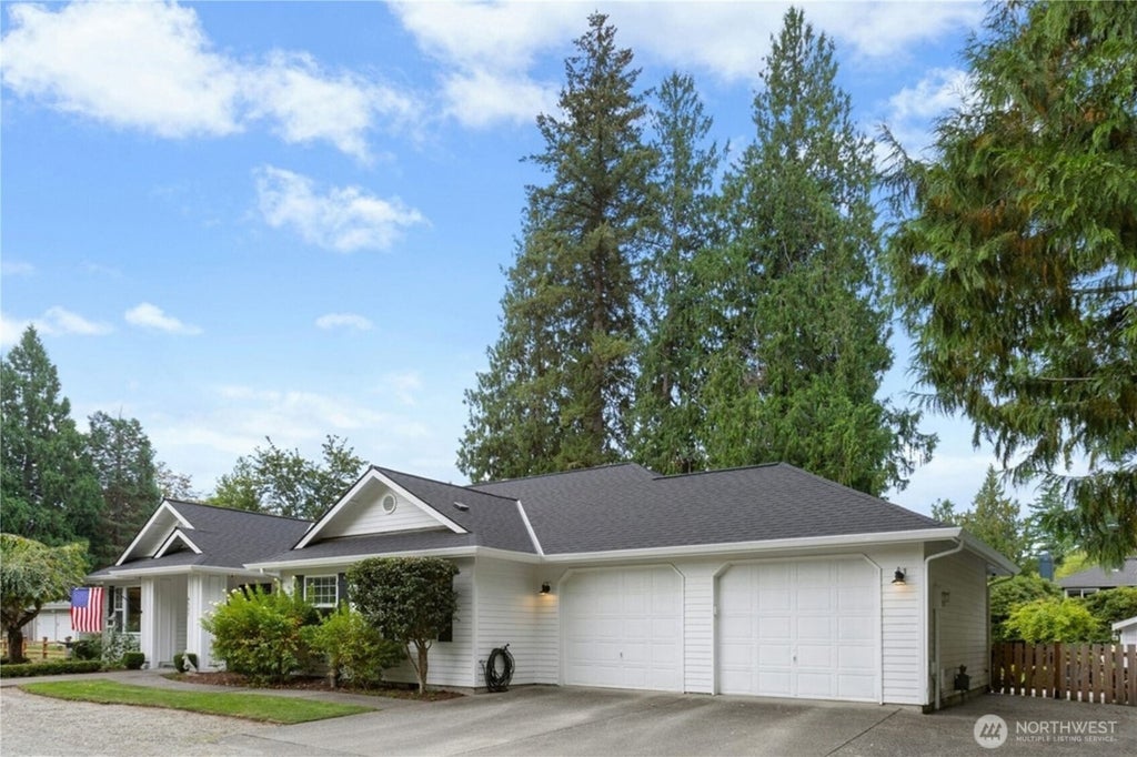 Photo of 4527 330th Place SE, Fall City, WA 98024 (MLS # 2586945)