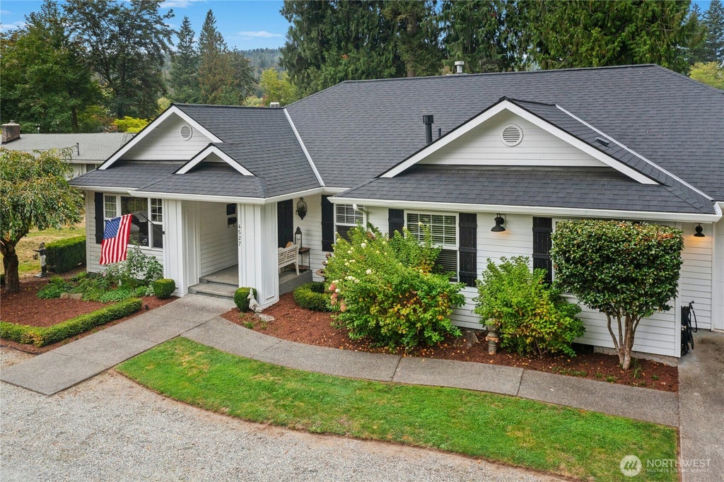 Photo of 4527 330th Place SE, Fall City, WA 98024 (MLS # 2586945)