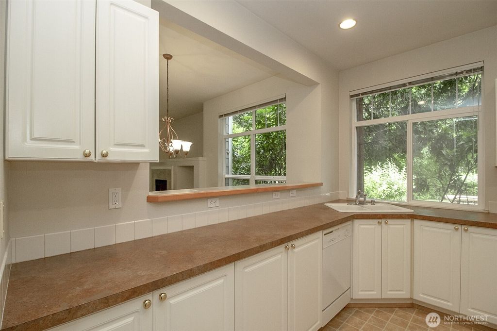 Photo of 12712 Admiralty Way Way #F106, Everett, WA 98204 (MLS # 2399073)