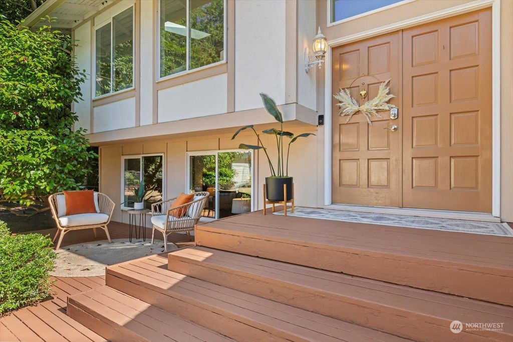 Photo of 19614 32nd Avenue NE, Lake Forest Park, WA 98155 (MLS # 2144949)